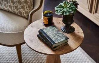 The Elizabth Side Table 