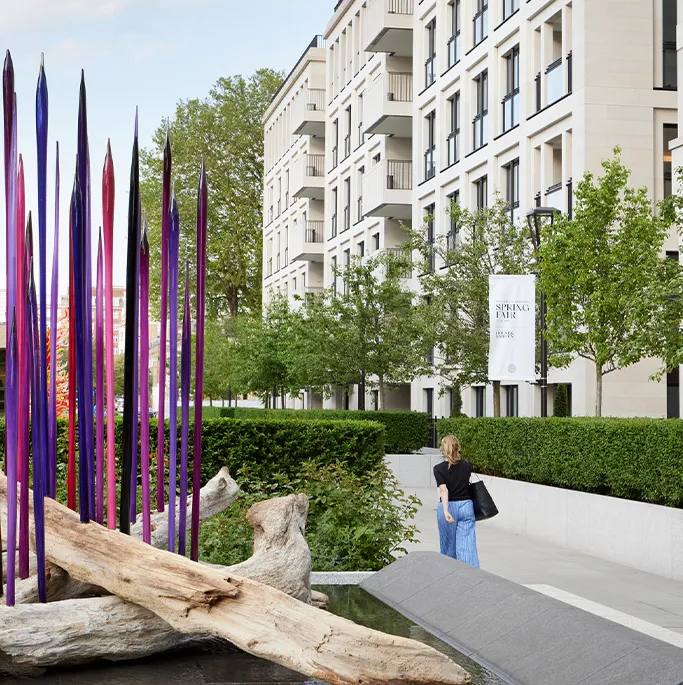 Chihuly Amethyst Reeds